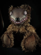 Load image into Gallery viewer, Crypteph (Gory Grin Ver.) - Monster Art Doll Plush Toy
