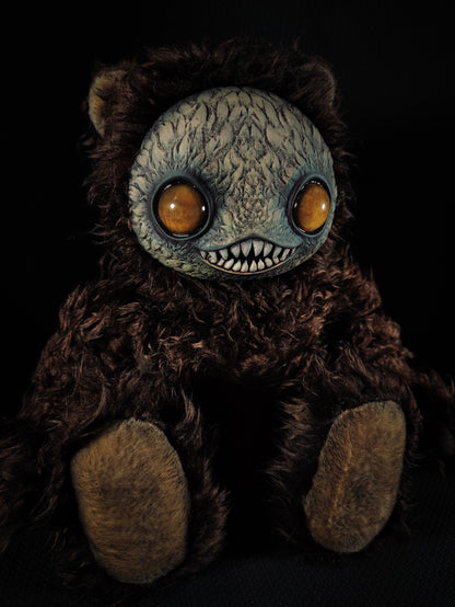 Ningen (Gold Gaze Ver.) - Monster Art Doll Plush Toy