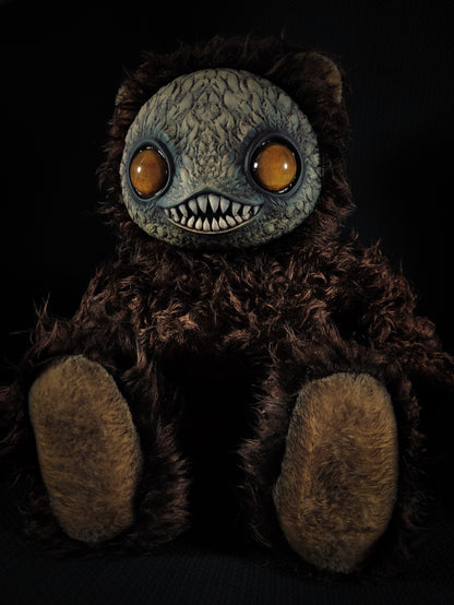 Ningen (Gold Gaze Ver.) - Monster Art Doll Plush Toy
