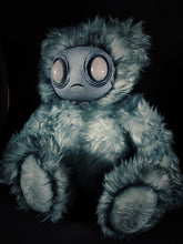Load image into Gallery viewer, Meeporo (Crystal Teardrop Ver.) - Monster Art Doll Plush Toy
