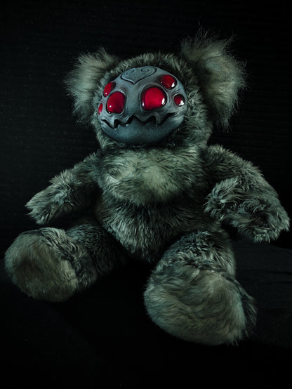 Arakobe (Manic Mandibles Ver.) - Monster Art Doll Plush Toy