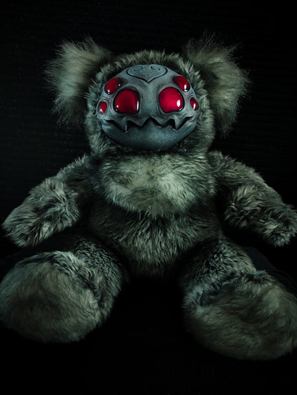 Arakobe (Manic Mandibles Ver.) - Monster Art Doll Plush Toy