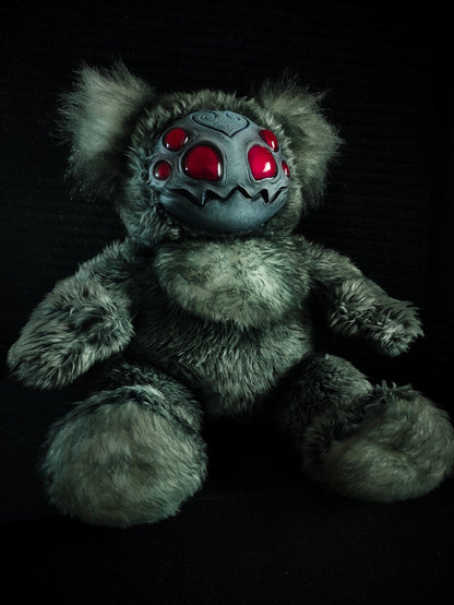 Arakobe (Manic Mandibles Ver.) - Monster Art Doll Plush Toy
