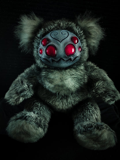 Arakobe (Manic Mandibles Ver.) - Monster Art Doll Plush Toy