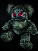 Load image into Gallery viewer, Arakobe (Manic Mandibles Ver.) - Monster Art Doll Plush Toy
