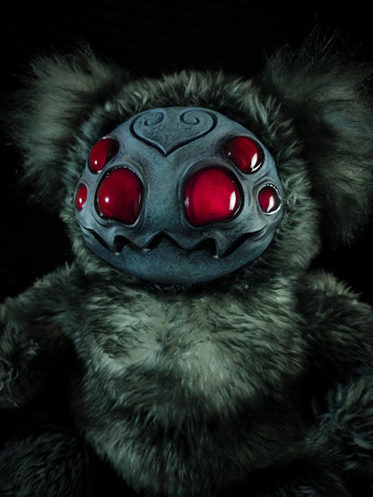 Arakobe (Manic Mandibles Ver.) - Monster Art Doll Plush Toy