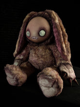 Load image into Gallery viewer, Jitters (Hippity Hoppity Ver.) - Monster Art Doll Plush Toy
