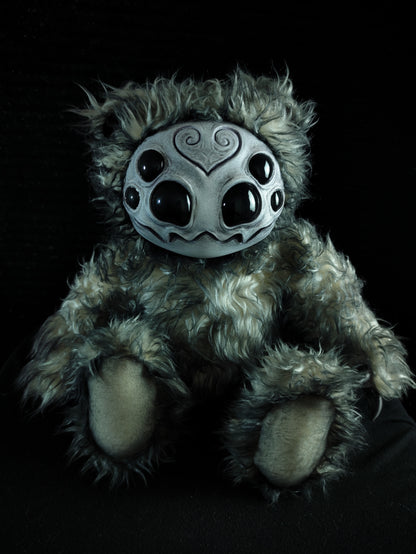 Arakobe (Goulrond Ver.) - Monster Art Doll Plush Toy