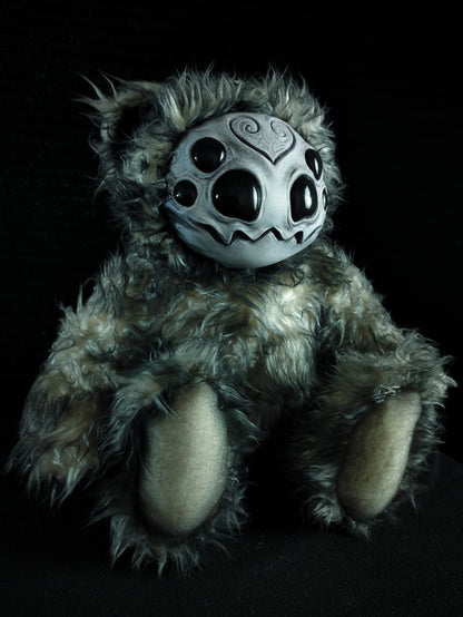 Arakobe (Goulrond Ver.) - Monster Art Doll Plush Toy