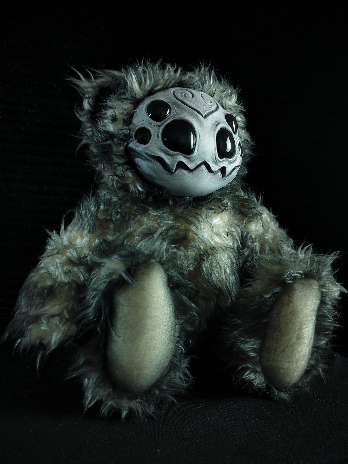 Arakobe (Goulrond Ver.) - Monster Art Doll Plush Toy