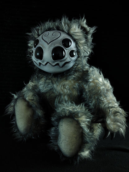 Arakobe (Goulrond Ver.) - Monster Art Doll Plush Toy