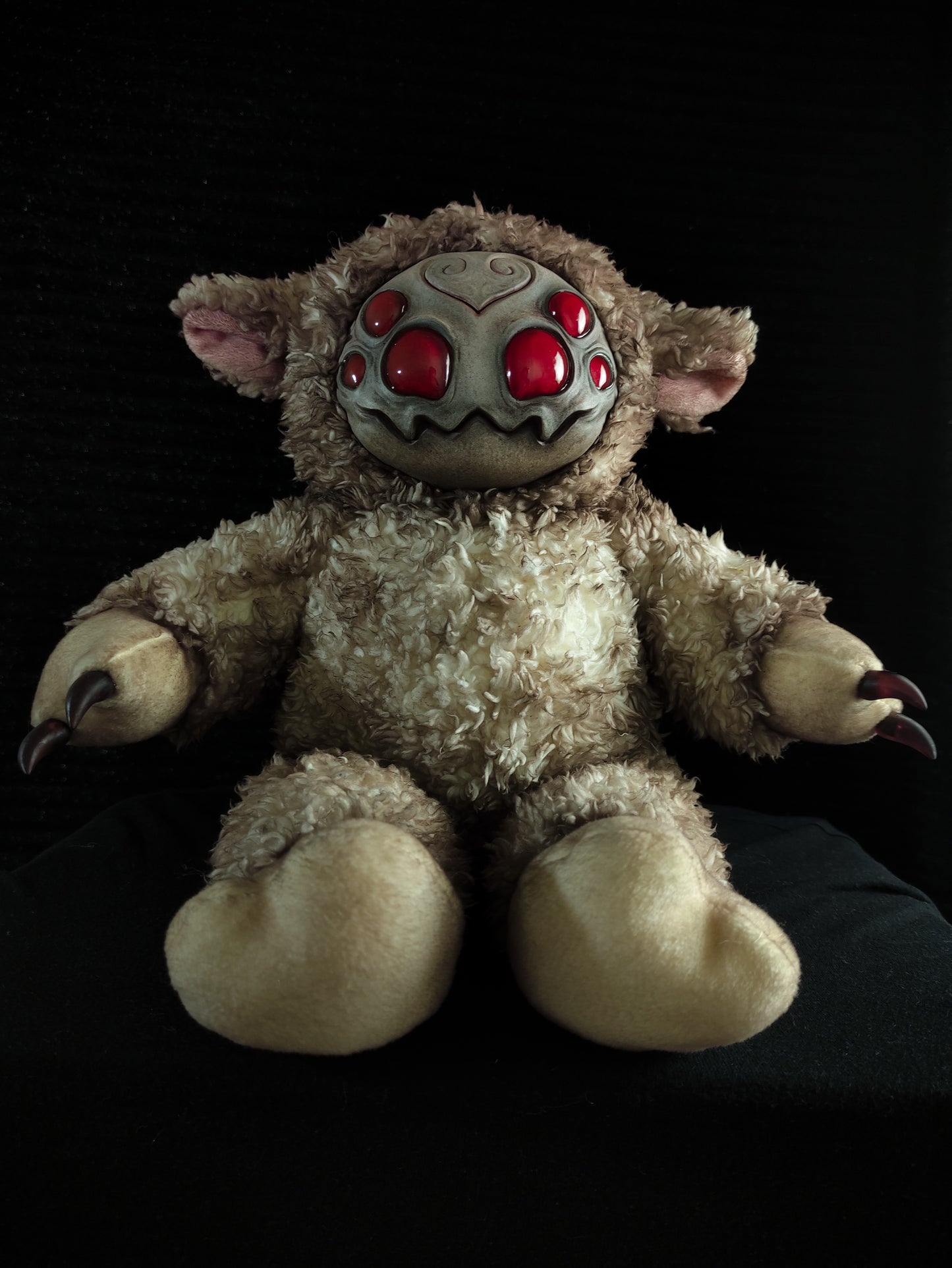 Arakobe (Silk Syndrome Ver.) - Monster Art Doll Plush Toy