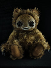 Load image into Gallery viewer, Ningen (Woodland Wraith Ver.) - Monster Art Doll Plush Toy
