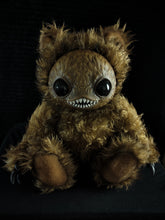 Load image into Gallery viewer, Ningen (Woodland Wraith Ver.) - Monster Art Doll Plush Toy
