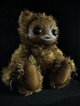 Load image into Gallery viewer, Ningen (Woodland Wraith Ver.) - Monster Art Doll Plush Toy
