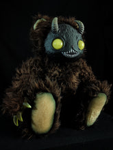 Load image into Gallery viewer, Yukigen (Little Lamplight Ver.) - Monster Art Doll Plush Toy
