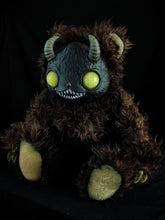 Load image into Gallery viewer, Yukigen (Little Lamplight Ver.) - Monster Art Doll Plush Toy
