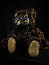 Load image into Gallery viewer, Azagarr (Woodland Glimmer Ver.) - Monster Art Doll Plush Toy
