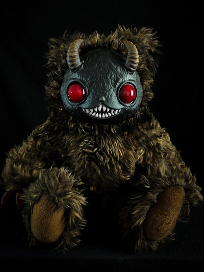 Yukigen (Bloodshot Ver.) - Monster Art Doll Plush Toy