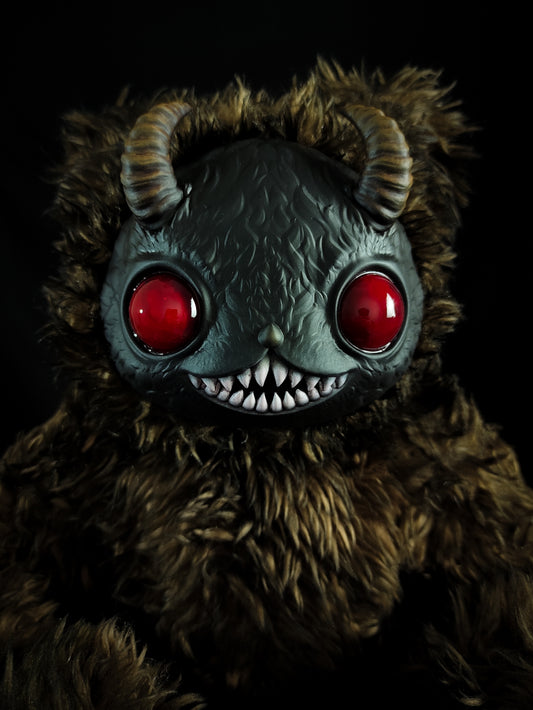 Yukigen (Bloodshot Ver.) - Monster Art Doll Plush Toy