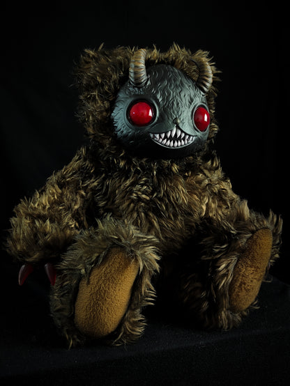 Yukigen (Bloodshot Ver.) - Monster Art Doll Plush Toy