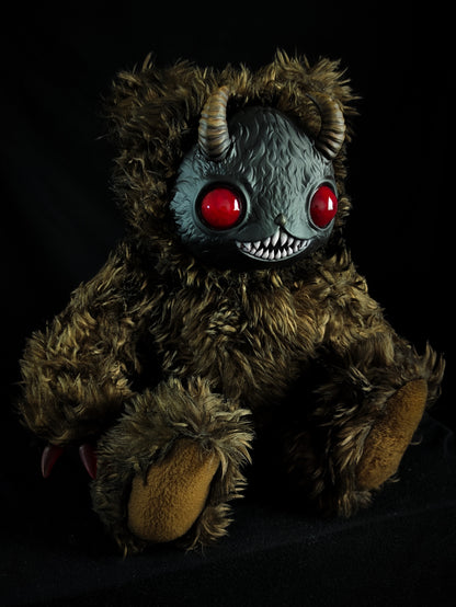 Yukigen (Bloodshot Ver.) - Monster Art Doll Plush Toy