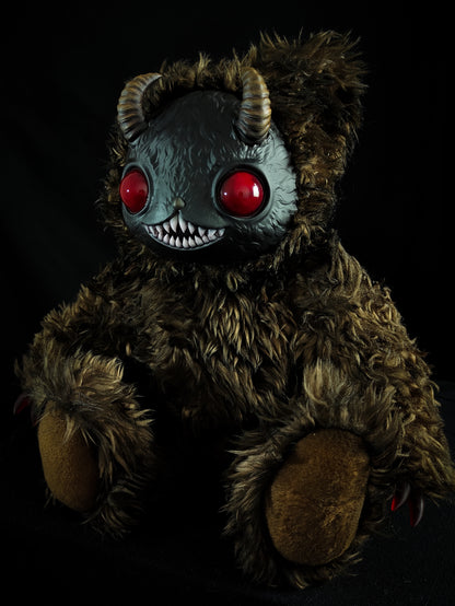 Yukigen (Bloodshot Ver.) - Monster Art Doll Plush Toy