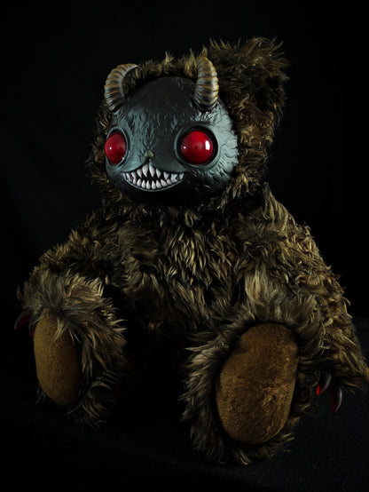 Yukigen (Bloodshot Ver.) - Monster Art Doll Plush Toy