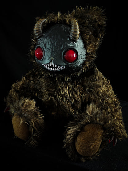 Yukigen (Bloodshot Ver.) - Monster Art Doll Plush Toy