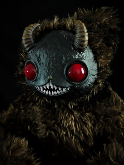 Yukigen (Bloodshot Ver.) - Monster Art Doll Plush Toy