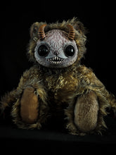 Load image into Gallery viewer, Yukigen (Gloombell Ver.) - Monster Art Doll Plush Toy

