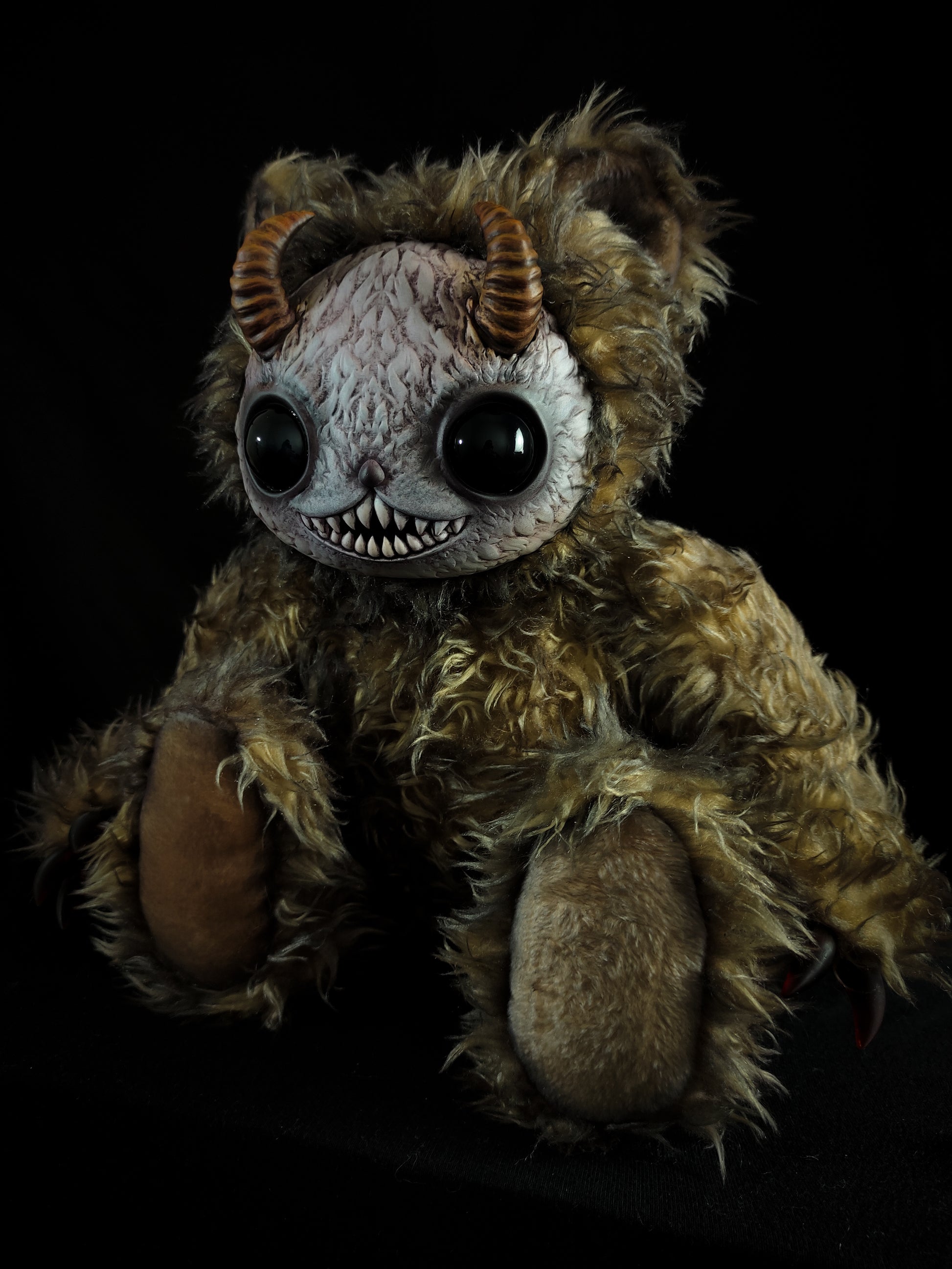 Yukigen (Gloombell Ver.) - Monster Art Doll Plush Toy