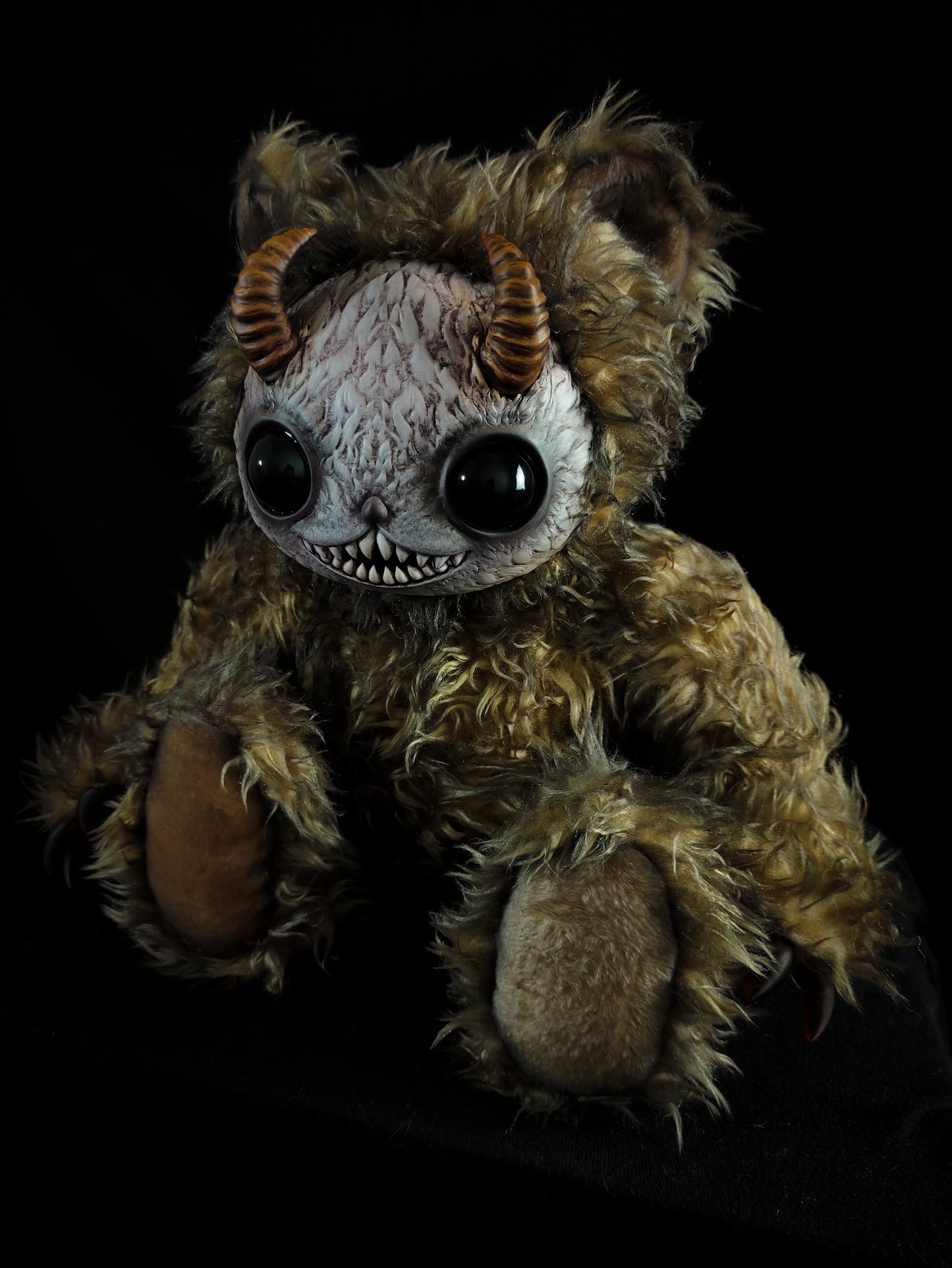 Yukigen (Gloombell Ver.) - Monster Art Doll Plush Toy