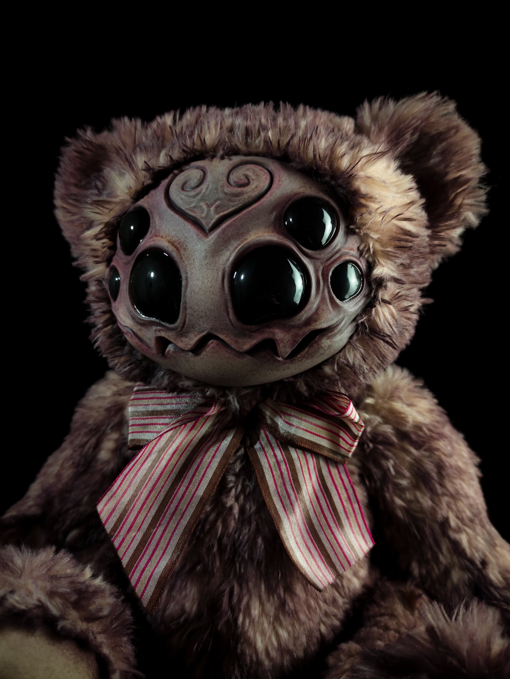 Arakobe (Dark Silk Ver.) - Monster Art Doll Plush Toy