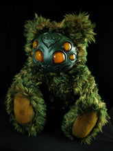 Load image into Gallery viewer, Arakobe (Mean Mandarin Ver.) - Monster Art Doll Plush Toy
