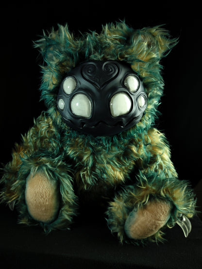 Arakobe (Vacuous Pearl Ver.) - Monster Art Doll Plush Toy