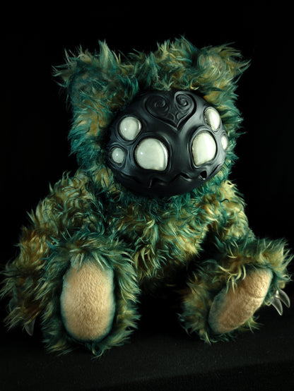 Arakobe (Vacuous Pearl Ver.) - Monster Art Doll Plush Toy