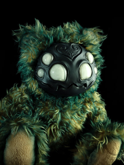 Arakobe (Vacuous Pearl Ver.) - Monster Art Doll Plush Toy