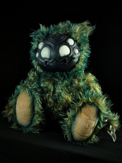 Arakobe (Vacuous Pearl Ver.) - Monster Art Doll Plush Toy