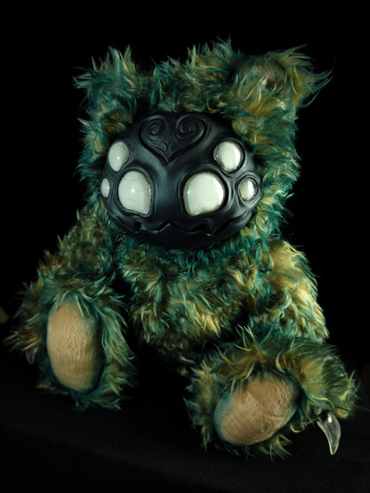 Arakobe (Vacuous Pearl Ver.) - Monster Art Doll Plush Toy