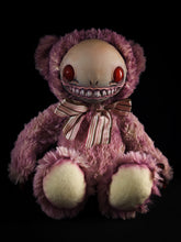 Load image into Gallery viewer, Friend (Glistening Split ver.) - Monster Art Doll Plush Toy
