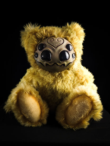 Arakobe (Sand Krawler Ver.) - Monster Art Doll Plush Toy