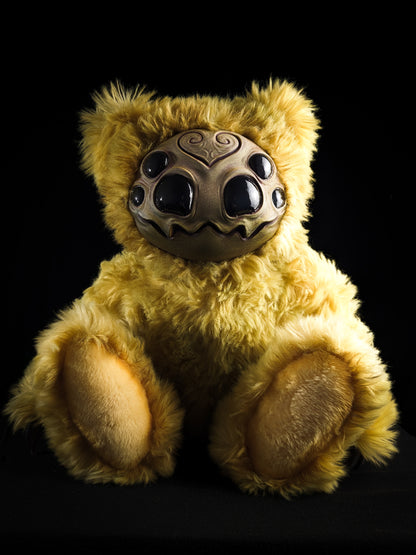 Arakobe (Sand Krawler Ver.) - Monster Art Doll Plush Toy