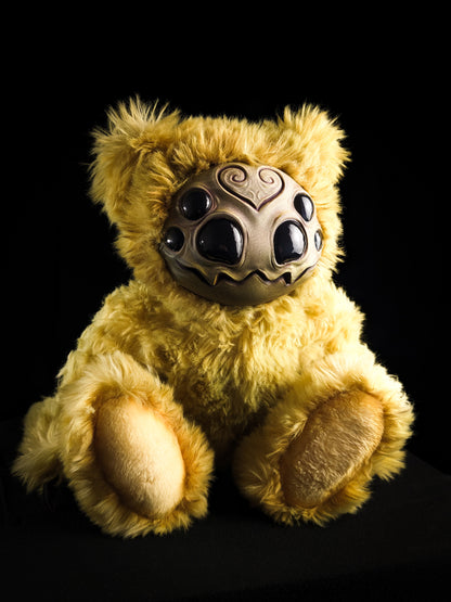 Arakobe (Sand Krawler Ver.) - Monster Art Doll Plush Toy