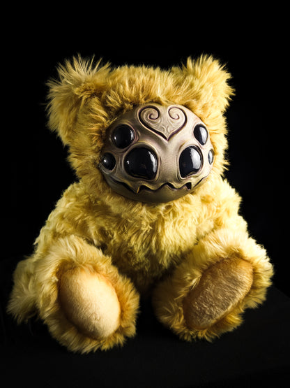 Arakobe (Sand Krawler Ver.) - Monster Art Doll Plush Toy