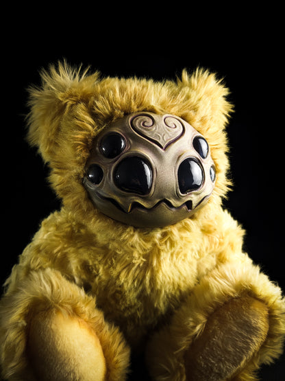 Arakobe (Sand Krawler Ver.) - Monster Art Doll Plush Toy