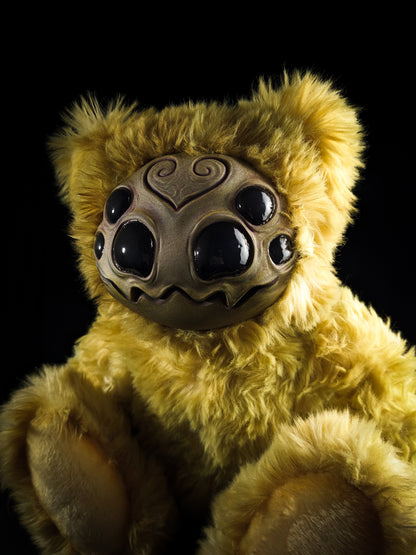 Arakobe (Sand Krawler Ver.) - Monster Art Doll Plush Toy