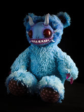 Load image into Gallery viewer, Reeful (Aqua Thunder ver.) - Monster Art Doll Plush Toy

