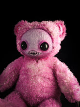 Load image into Gallery viewer, Ningen (Sherbet Haze Ver.) - Monster Art Doll Plush Toy
