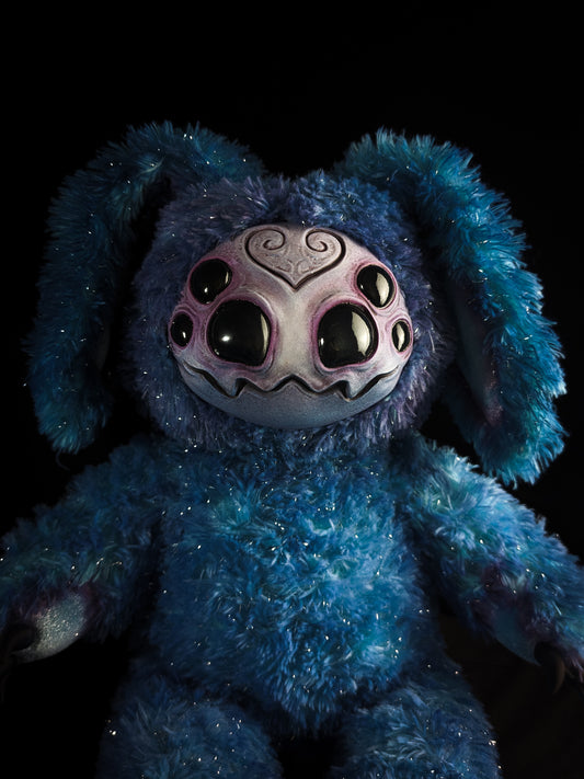 Arakobe (Thumping Krawler Ver.) - CRYPTCRITS Monster Art Doll Plush Toy